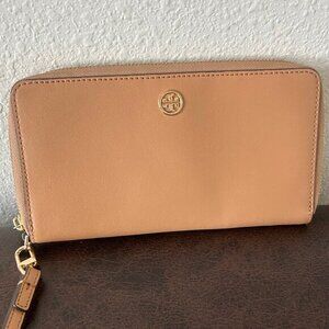 Tory Burch ROBINSON Continental Zip Leather Wallet / Wristlet TAN